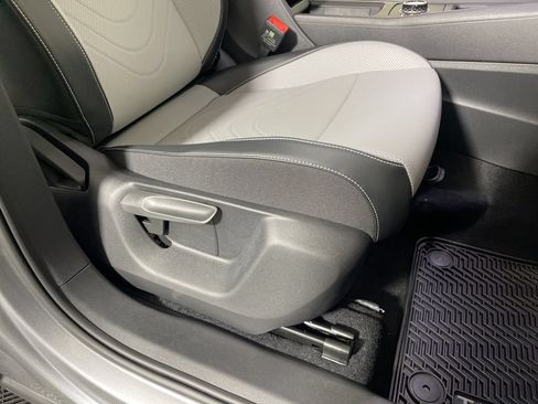 New 2026 Volkswagen Tiguan SE AWD/4WD image 22