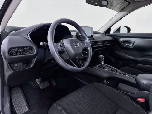 Used 2023 Honda HR-V LX image 9