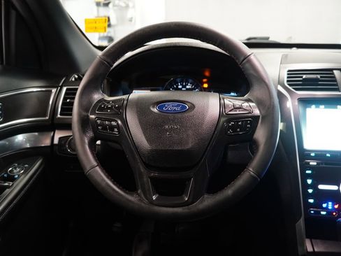 Used 2018 Ford Explorer Sport w/ Equipment Group 401A AWD/4WD image 18