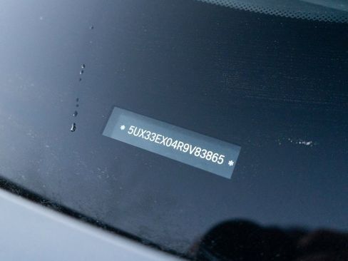 Used 2024 BMW X6 xDrive40i w/ Premium Package image 31