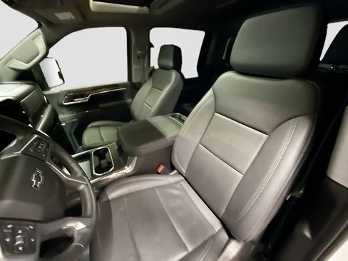 Used 2025 Chevrolet Silverado 2500 LTZ w/ Trail Boss Package image 25