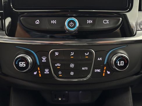 Used 2023 Chevrolet Traverse LT w/ LPO, Floor Liner Package image 17