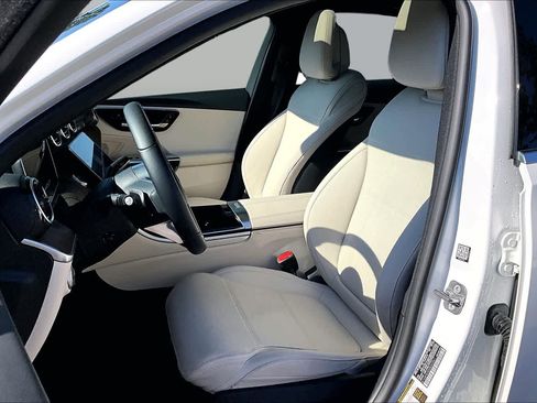 Used 2025 Mercedes-Benz C 300 4MATIC Sedan image 8