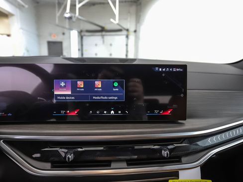 New 2026 BMW X5 xDrive40i w/ M Sport Package image 15