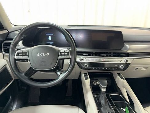 Used 2025 Kia Telluride S AWD/4WD image 17