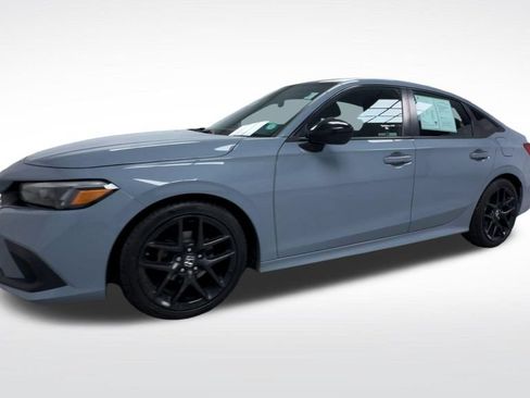 Used 2023 Honda Civic Sport image 4