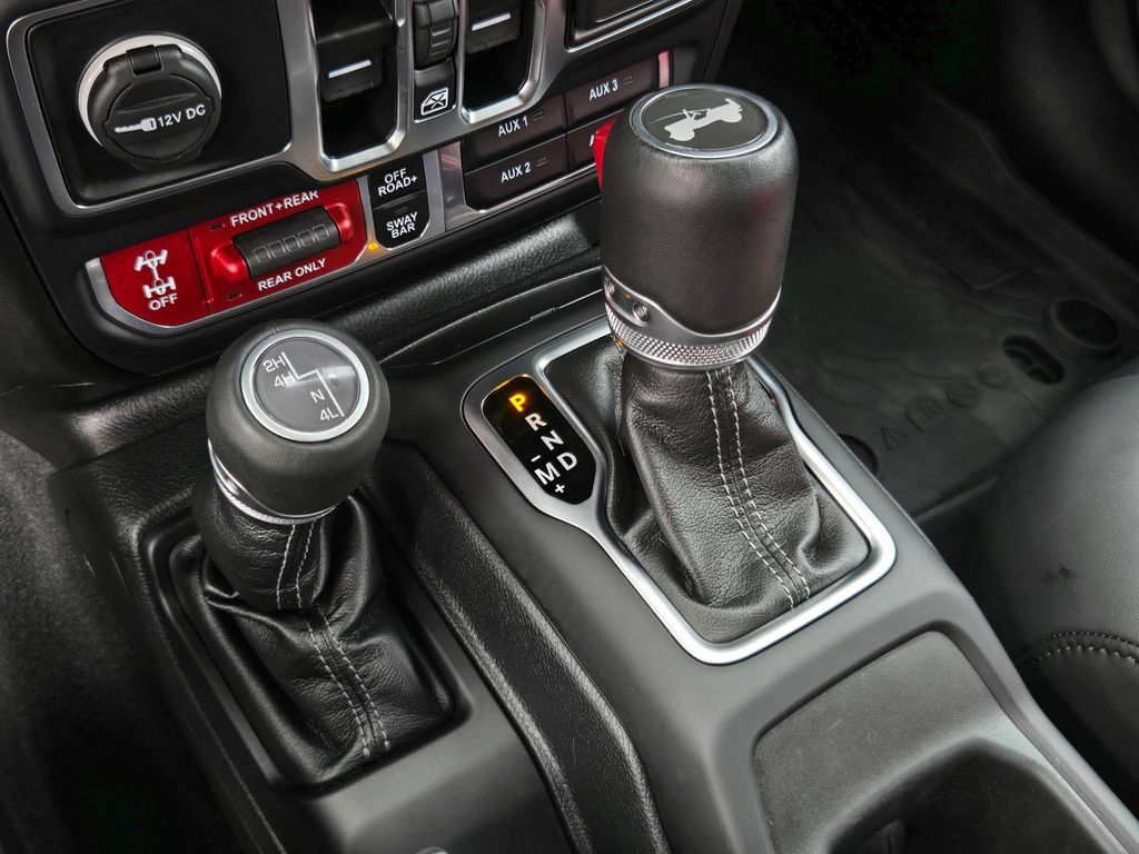 Used 2024 Jeep Wrangler Unlimited Rubicon w/ Convenience Group AWD/4WD image 20