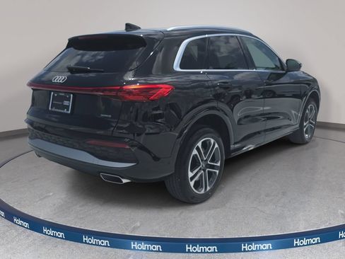 Certified 2025 Audi Q5 Premium w/ Convenience Package AWD/4WD image 5