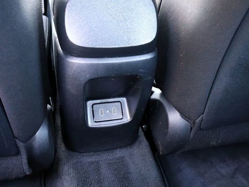 Used 2025 Hyundai Elantra Sport FWD image 23