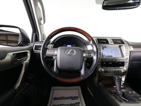 Used 2018 Lexus GX 460 Luxury w/ Preferred Accessory Package AWD/4WD image 29