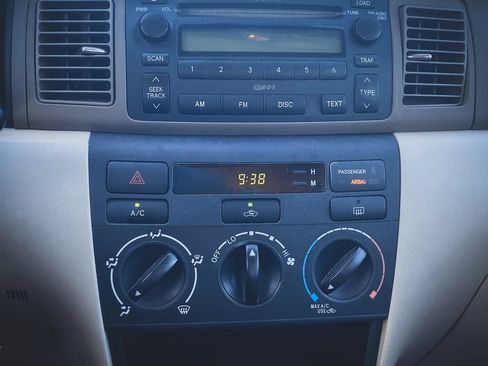 Used 2007 Toyota Corolla LE FWD image 6