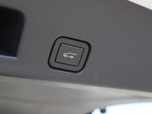 Certified 2025 GMC Acadia Elevation FWD image 27