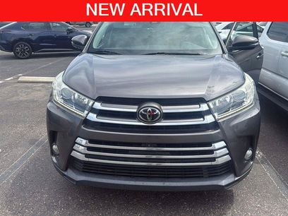 Used 2017 Toyota Highlander Limited Platinum