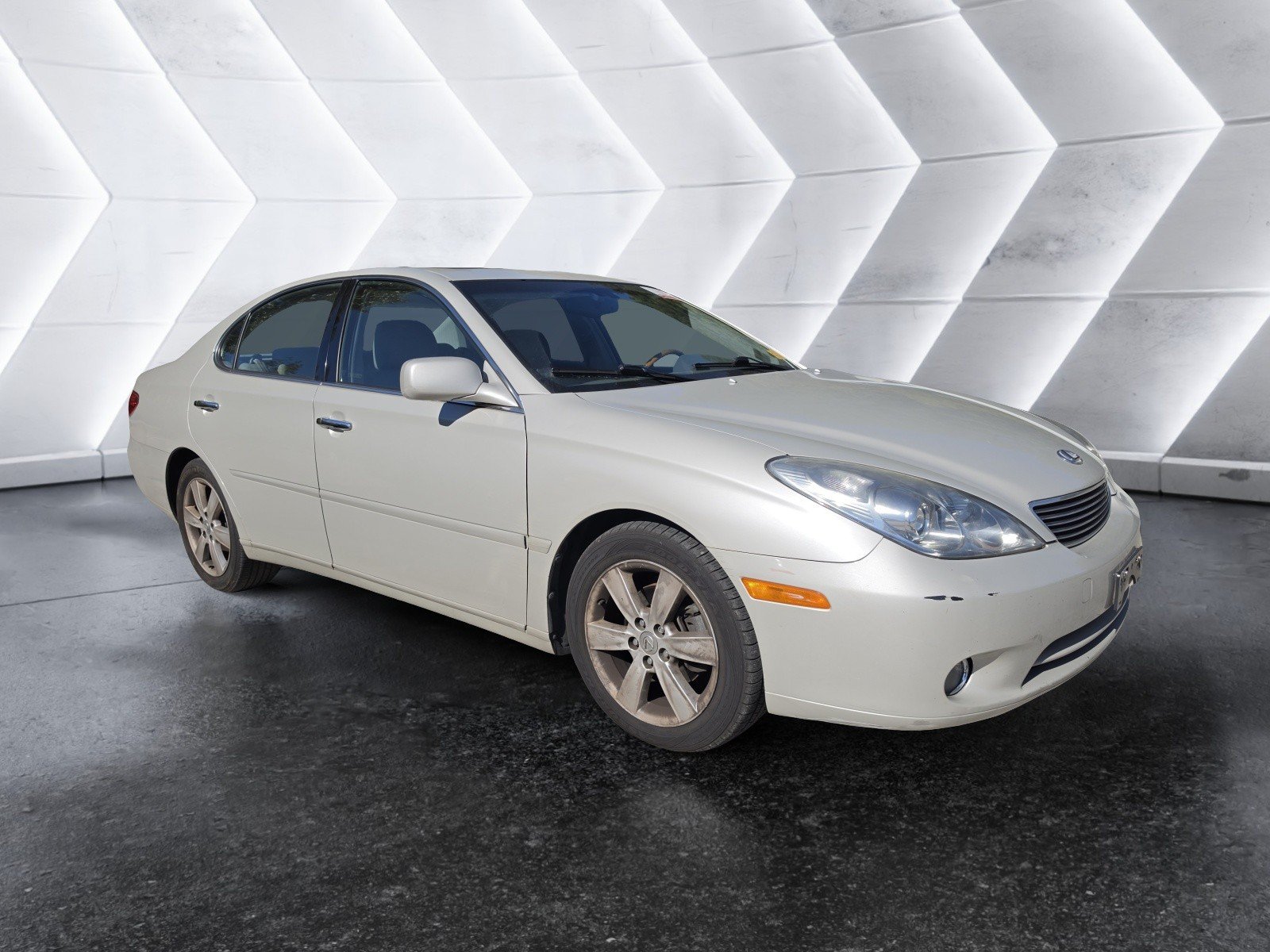 Used 2005 Lexus ES 330 FWD image 2