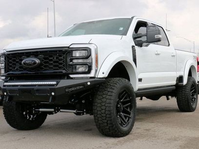 New 2026 Ford F250 Lariat w/ Black Appearance Package