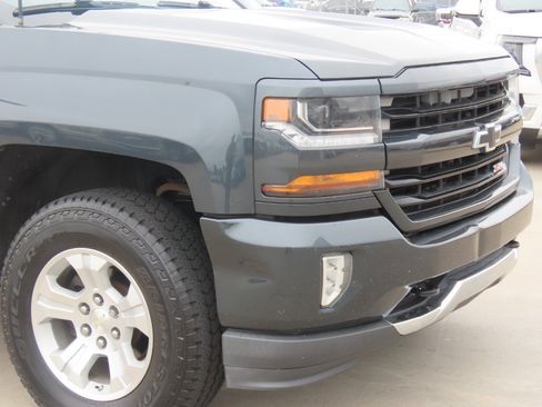 Used 2017 Chevrolet Silverado 1500 LT w/ All Star Edition AWD/4WD image 6
