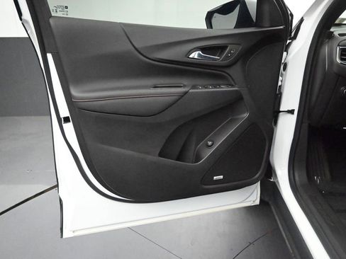 Used 2024 Chevrolet Equinox RS w/ RS Leather Package FWD image 11