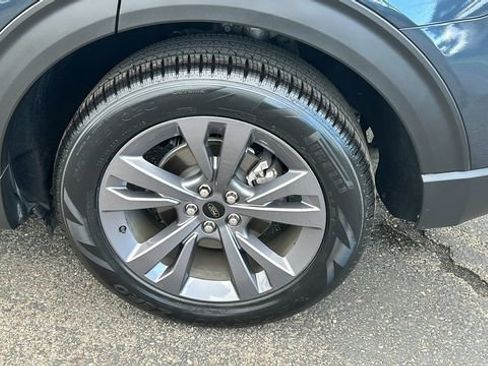 Certified 2022 Ford Explorer XLT w/ Equipment Group 202A image 6