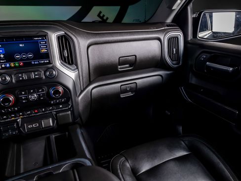 Used 2020 Chevrolet Silverado 1500 LTZ w/ LTZ Plus Package image 7