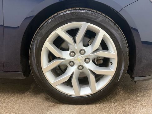 Used 2016 Chevrolet Impala LTZ w/ Enhanced Convenience Package image 19