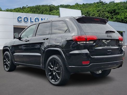 Used 2020 Jeep Grand Cherokee Altitude AWD/4WD image 4