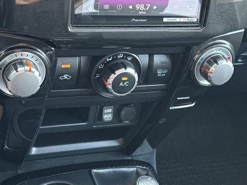 Used 2019 Toyota 4Runner TRD Off-Road Premium AWD/4WD image 20