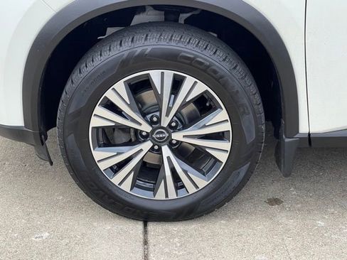 Used 2023 Nissan Rogue SV AWD/4WD image 10