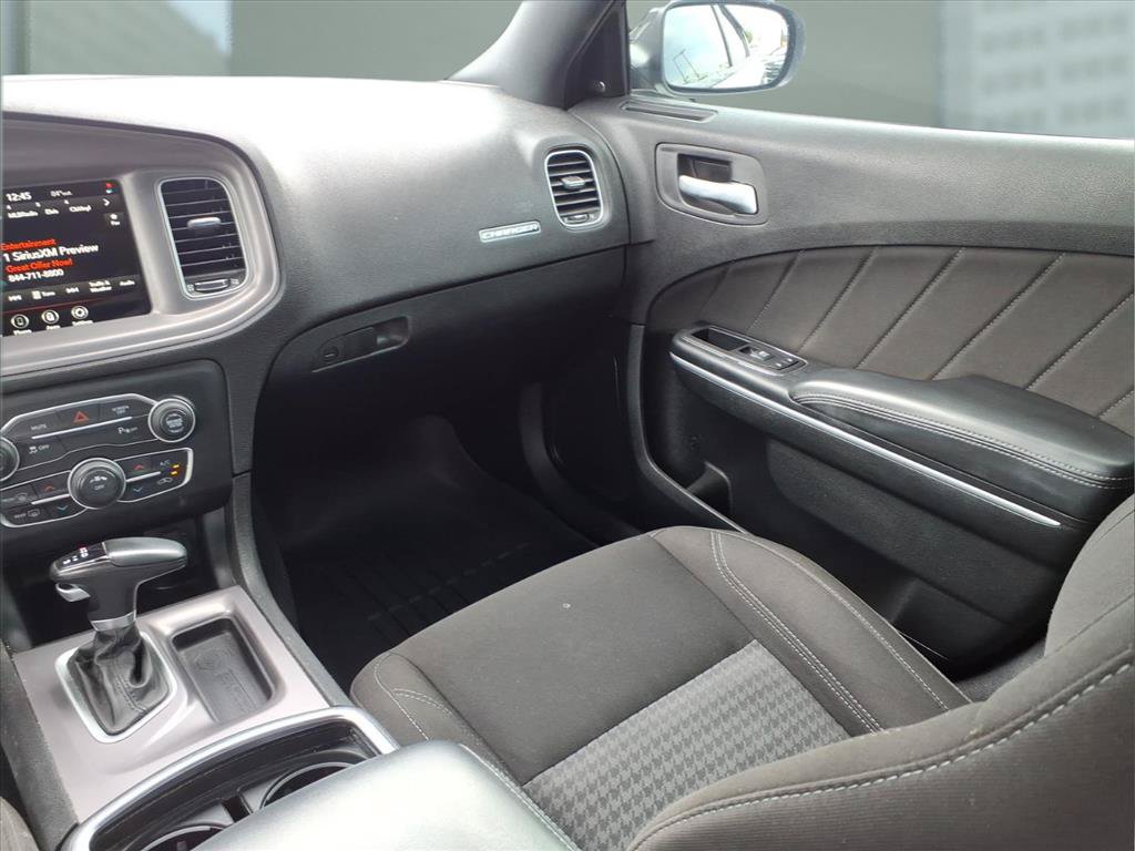 Used 2023 Dodge Charger SXT RWD image 21