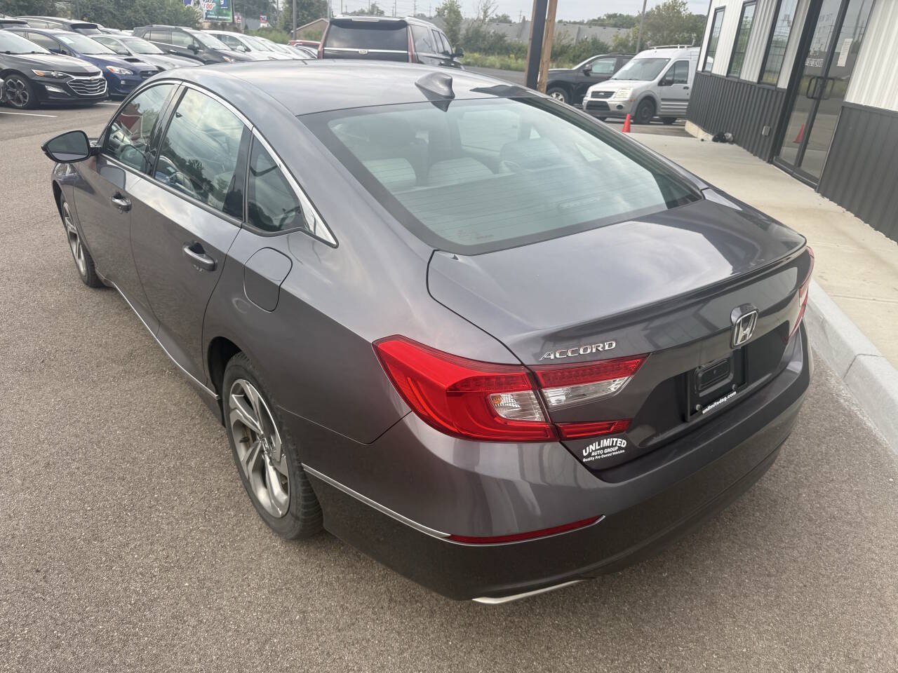 Used 2018 Honda Accord EX-L image 10