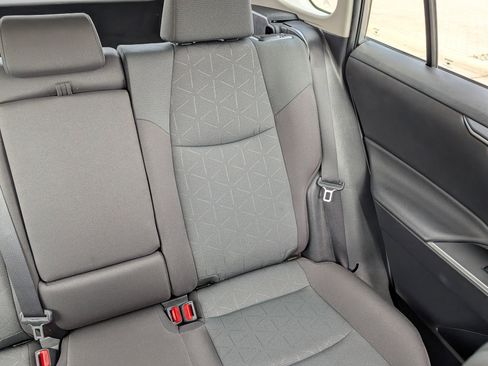 Used 2025 Toyota RAV4 XLE AWD/4WD image 14