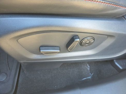 Used 2025 Ford Explorer ST image 23