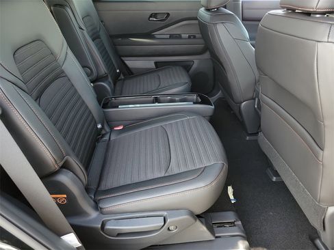 New 2025 Nissan Pathfinder Rock Creek image 17