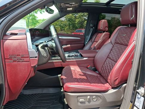 Used 2025 Cadillac Escalade Sport w/ Touring Package AWD/4WD image 14