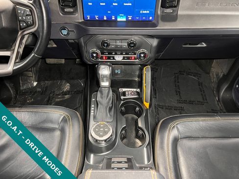 Used 2024 Ford Bronco Badlands image 6