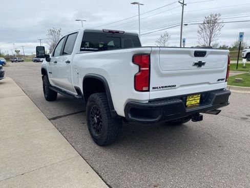 Used 2025 Chevrolet Silverado 2500 ZR2 w/ LPO, Dark Essentials Package AWD/4WD image 7