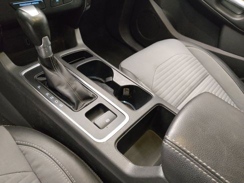 Used 2017 Ford Escape Titanium image 26