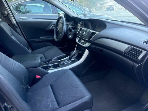 Used 2014 Honda Accord LX image 9