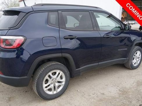 Used 2018 Jeep Compass Sport AWD/4WD image 4