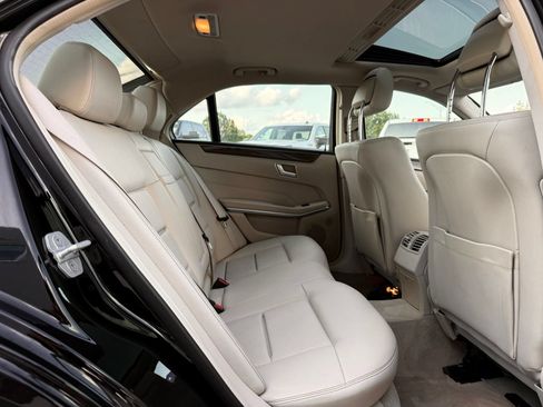 Used 2016 Mercedes-Benz E 350 Sedan image 23