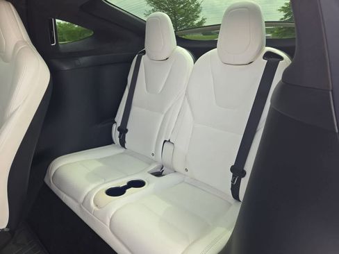 Used 2018 Tesla Model X 100D AWD/4WD image 32
