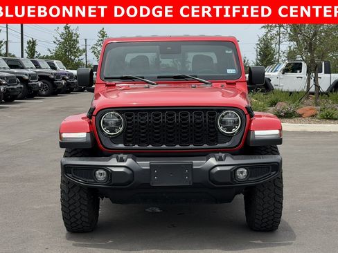 Used 2024 Jeep Gladiator Sport AWD/4WD image 2
