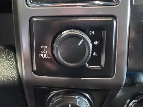 Used 2019 Ford F150 XLT w/ Equipment Group 302A Luxury AWD/4WD image 24