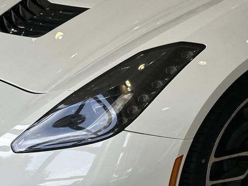 Used 2019 Chevrolet Corvette Stingray Coupe RWD image 8