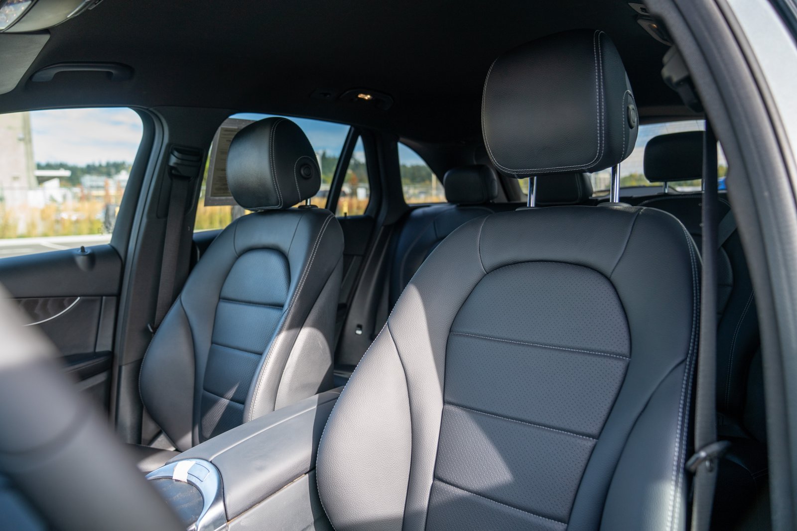 Used 2018 Mercedes-Benz GLC 300 4MATIC image 5