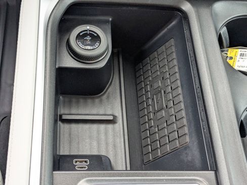 Certified 2025 Ford Expedition Platinum w/ Platinum Ultimate Package image 27