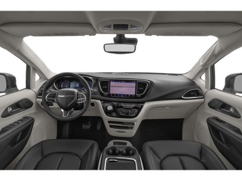 Used 2024 Chrysler Pacifica Limited FWD image 5