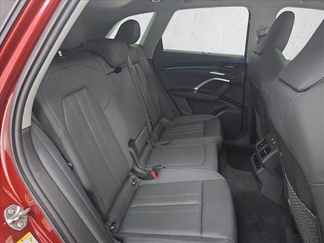 Used 2025 Audi Q5 Prestige AWD/4WD image 21