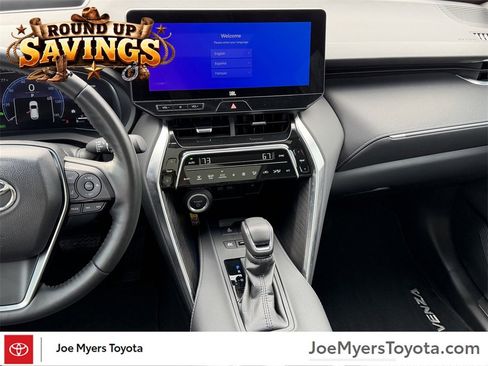 Used 2024 Toyota Venza Limited image 17