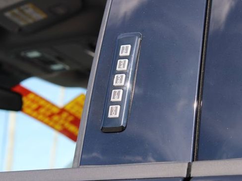 Used 2023 Ford F350 Lariat w/ Sport Appearance Package image 19