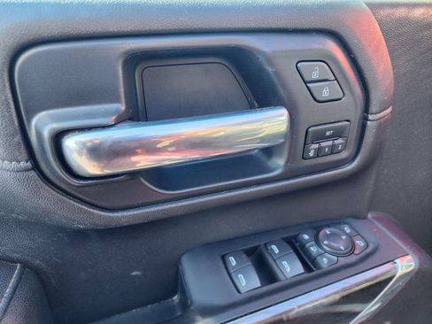 Used 2022 Chevrolet Silverado 3500 LTZ w/ LTZ Convenience Package image 25